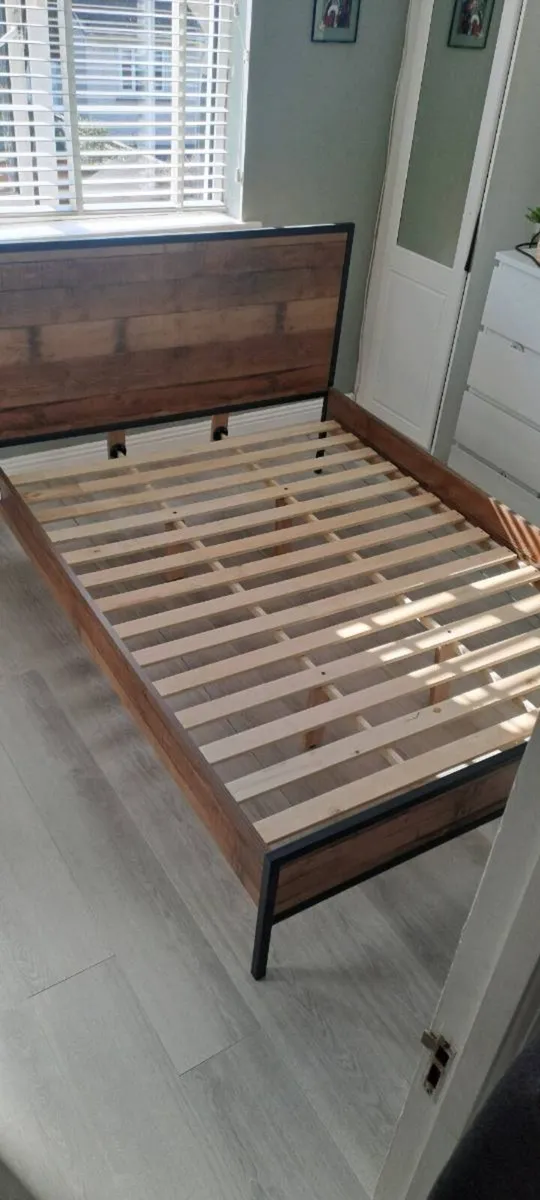 Double Bed - Image 2