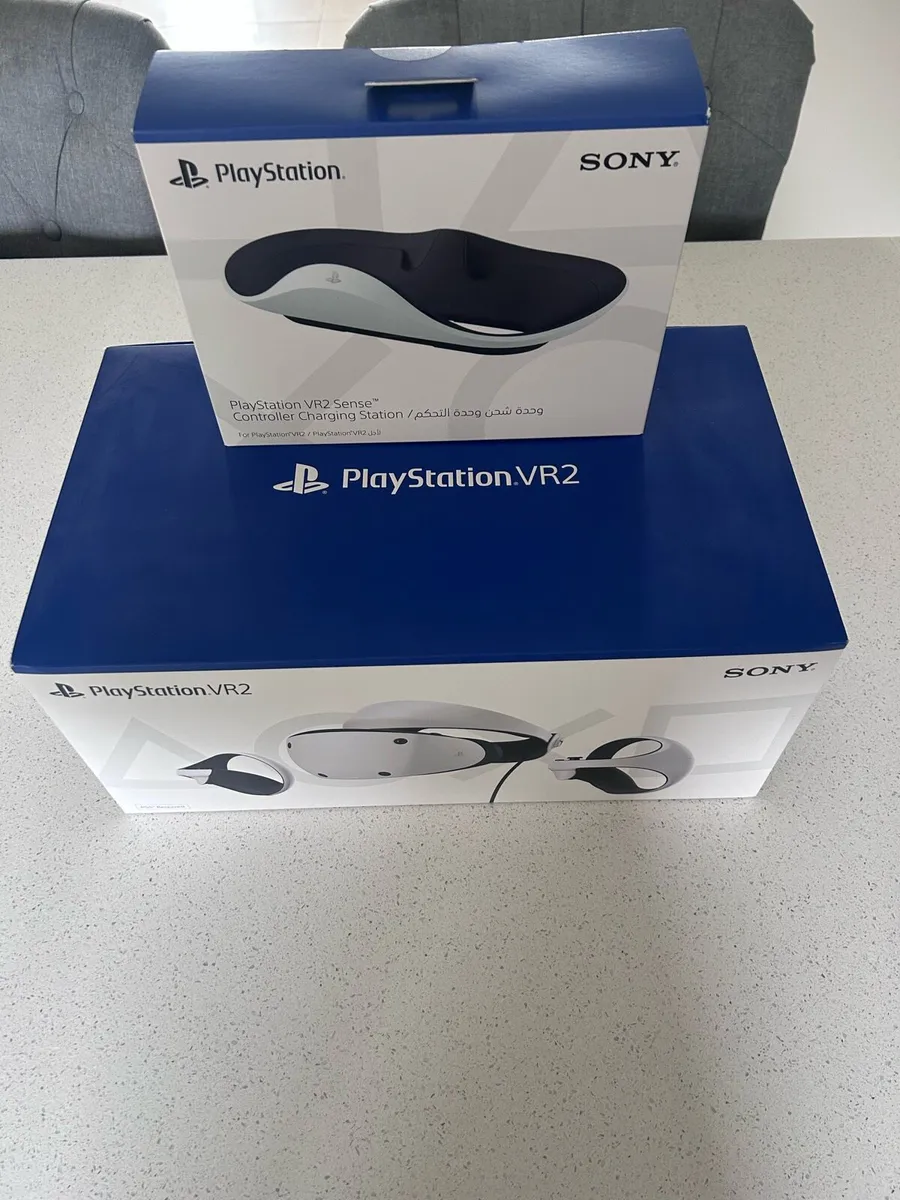 PSVR2 + Controller Charging Station - Image 1