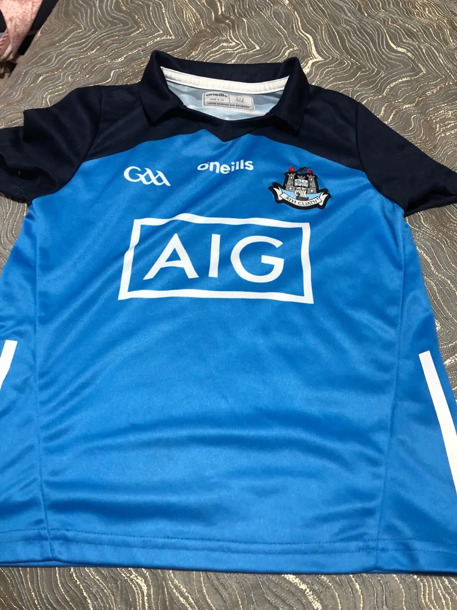 Boys dublin top age 9/10 €10 - Image 1