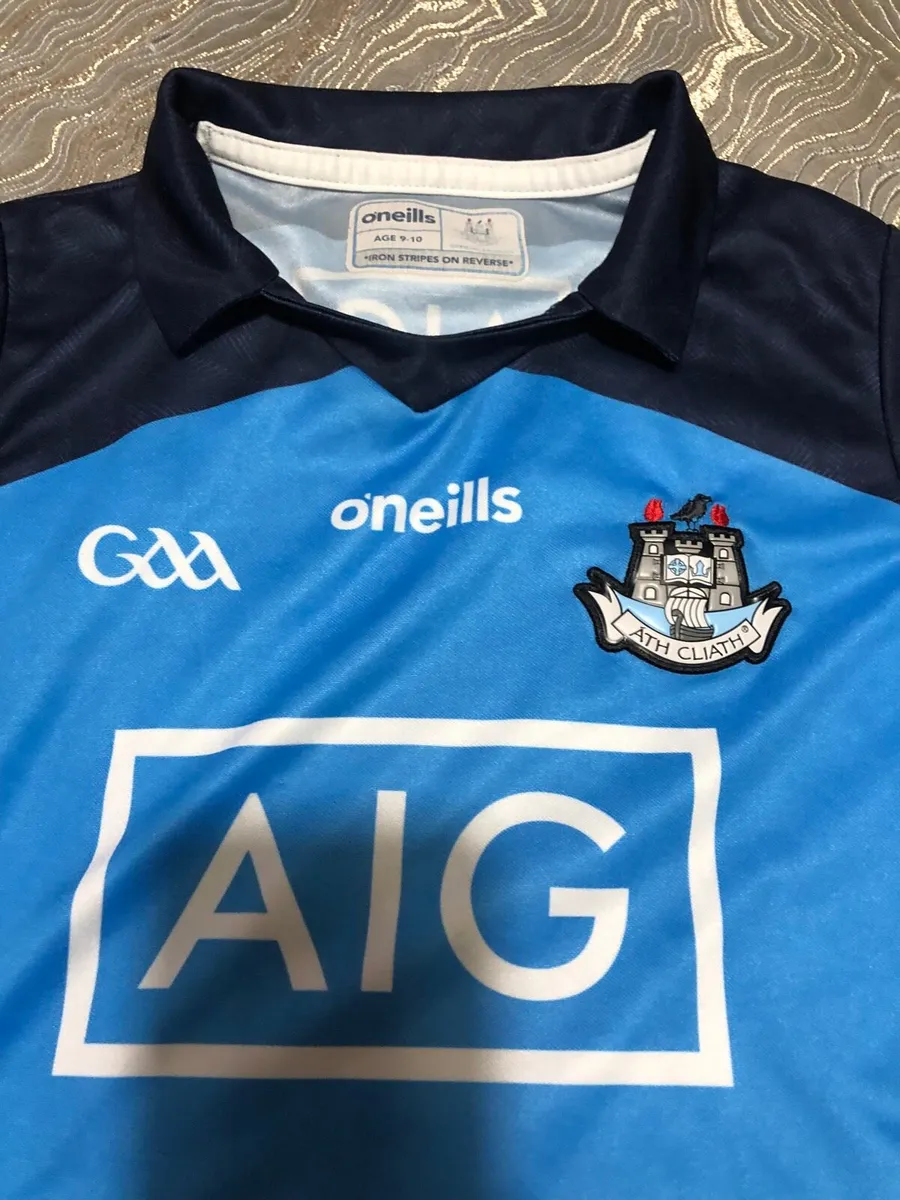 Boys dublin top age 9/10 €10 - Image 2