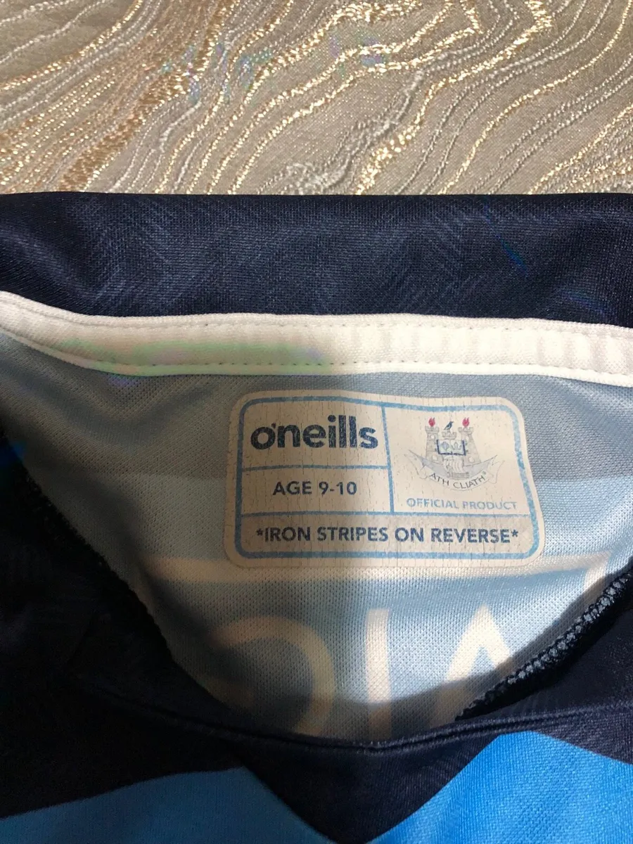 Boys dublin top age 9/10 €10 - Image 3