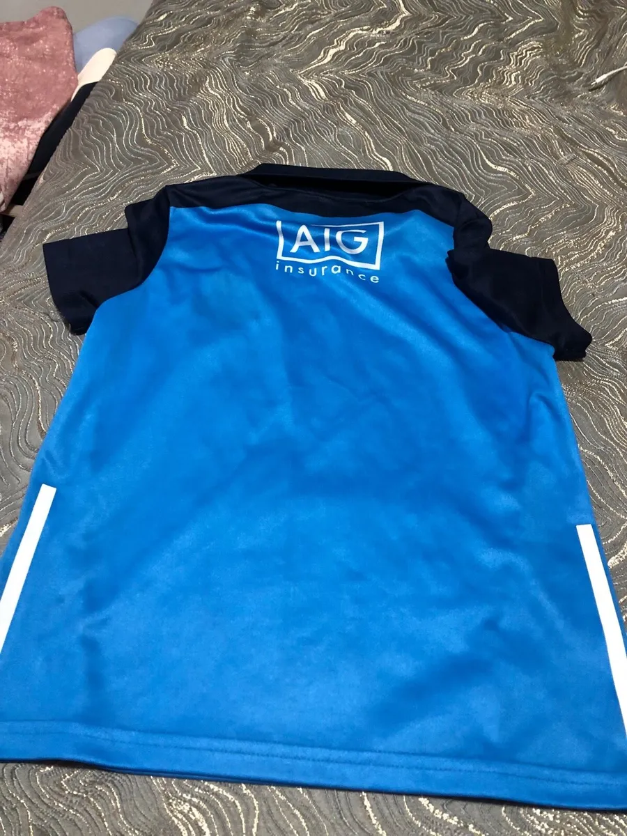 Boys dublin top age 9/10 €10 - Image 4