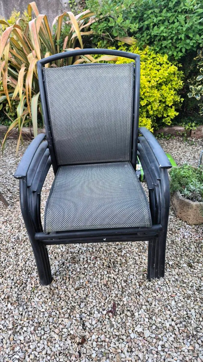 Granite Patio Table & 4 Chairs - Image 4