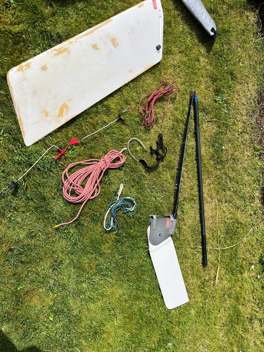 Laser 4.7 Sailing Dinghy + Radial Mast & Extras - Image 4