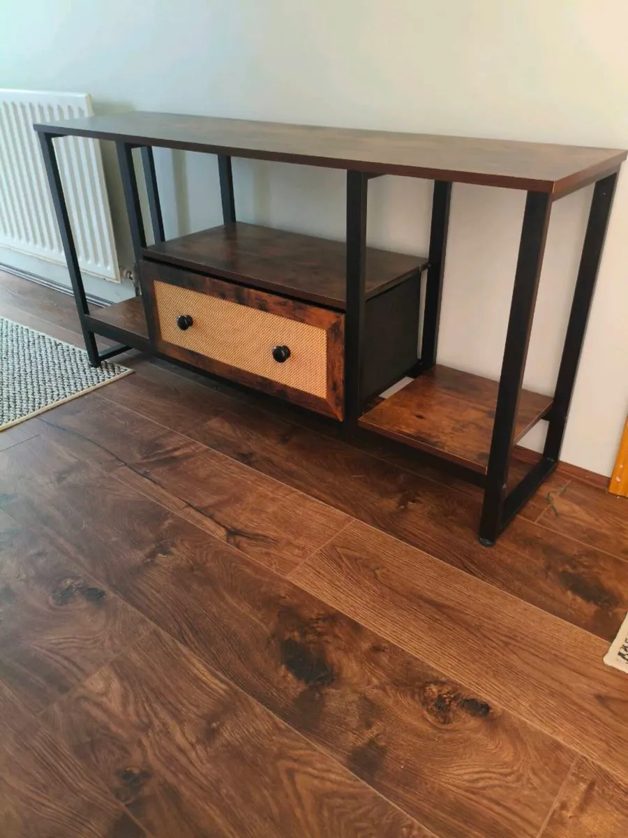 New, table can be used for any part of house 40 - Image 1