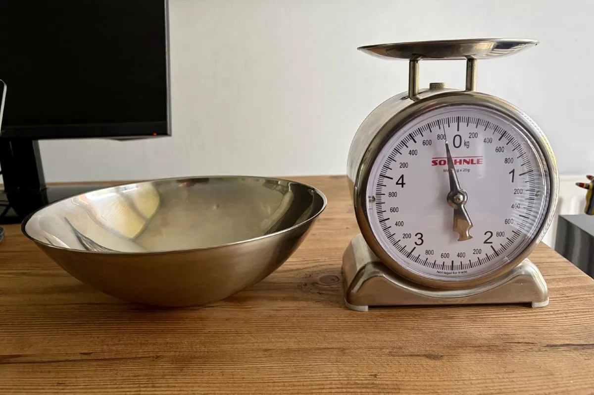 Soehnle Traditional Chrome Kitchen Weighing Scales - Image 1