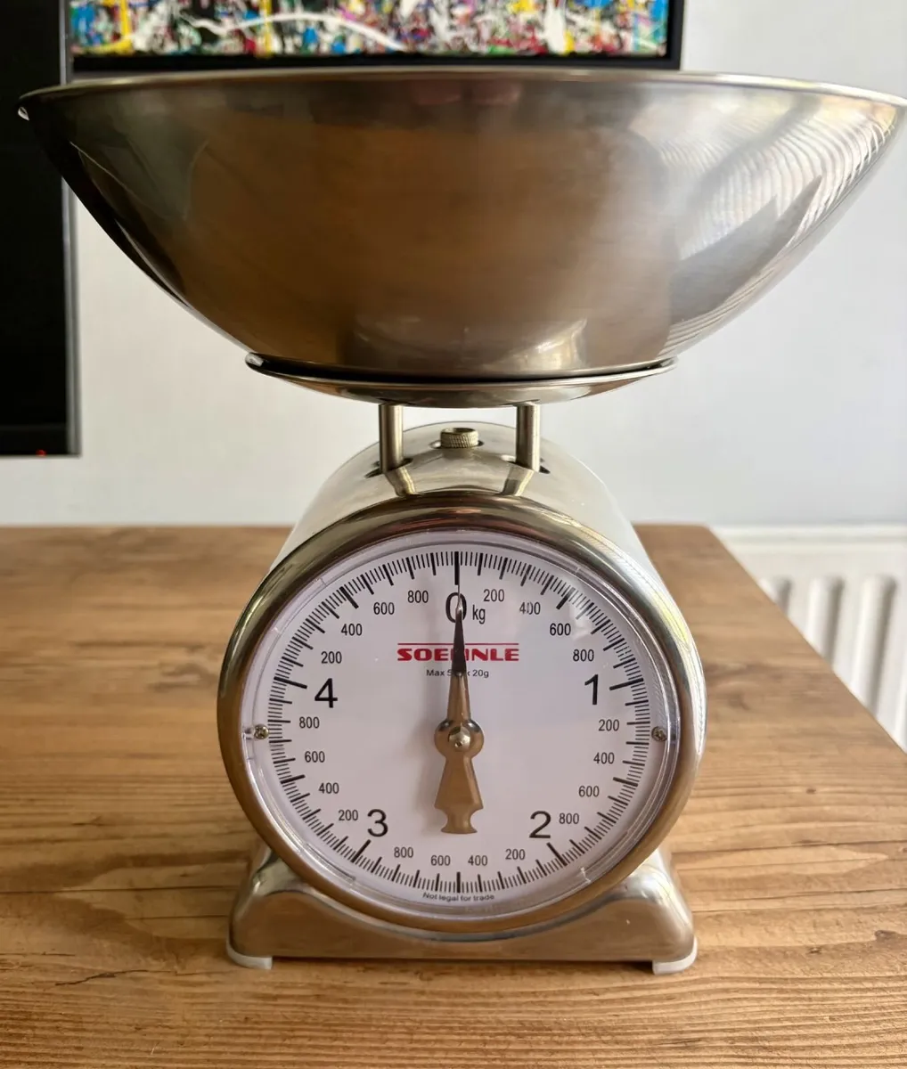 Soehnle Traditional Chrome Kitchen Weighing Scales - Image 3