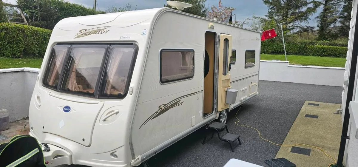 Bailey Senator Indiana 4 berth caravan - Image 1