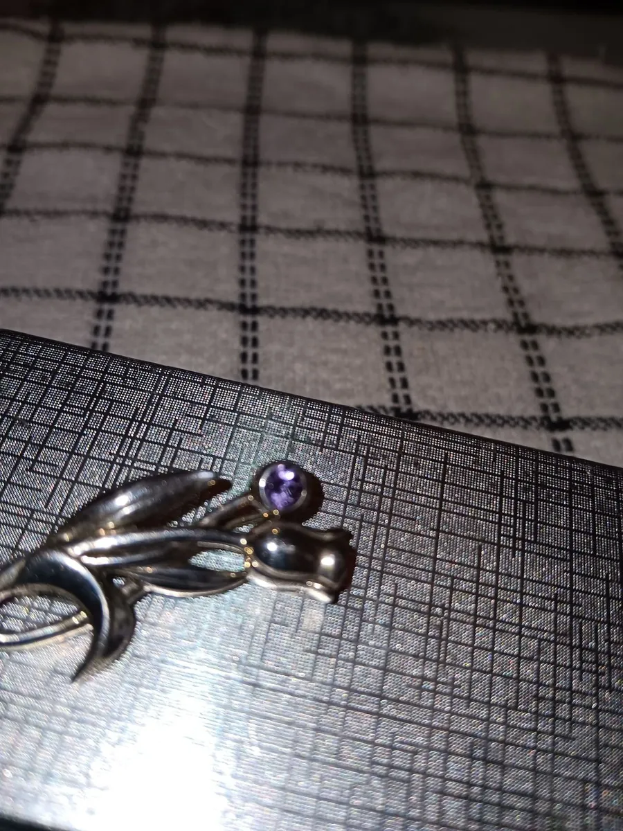 Silver amethyst brooch - Image 3