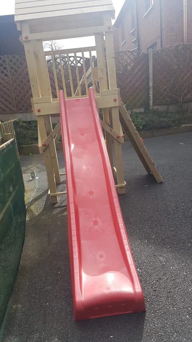 Play tower with swings & slide - Image 2