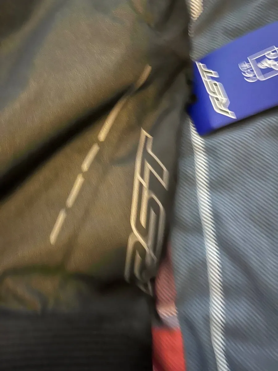 Brand new motorbike gear - Image 4