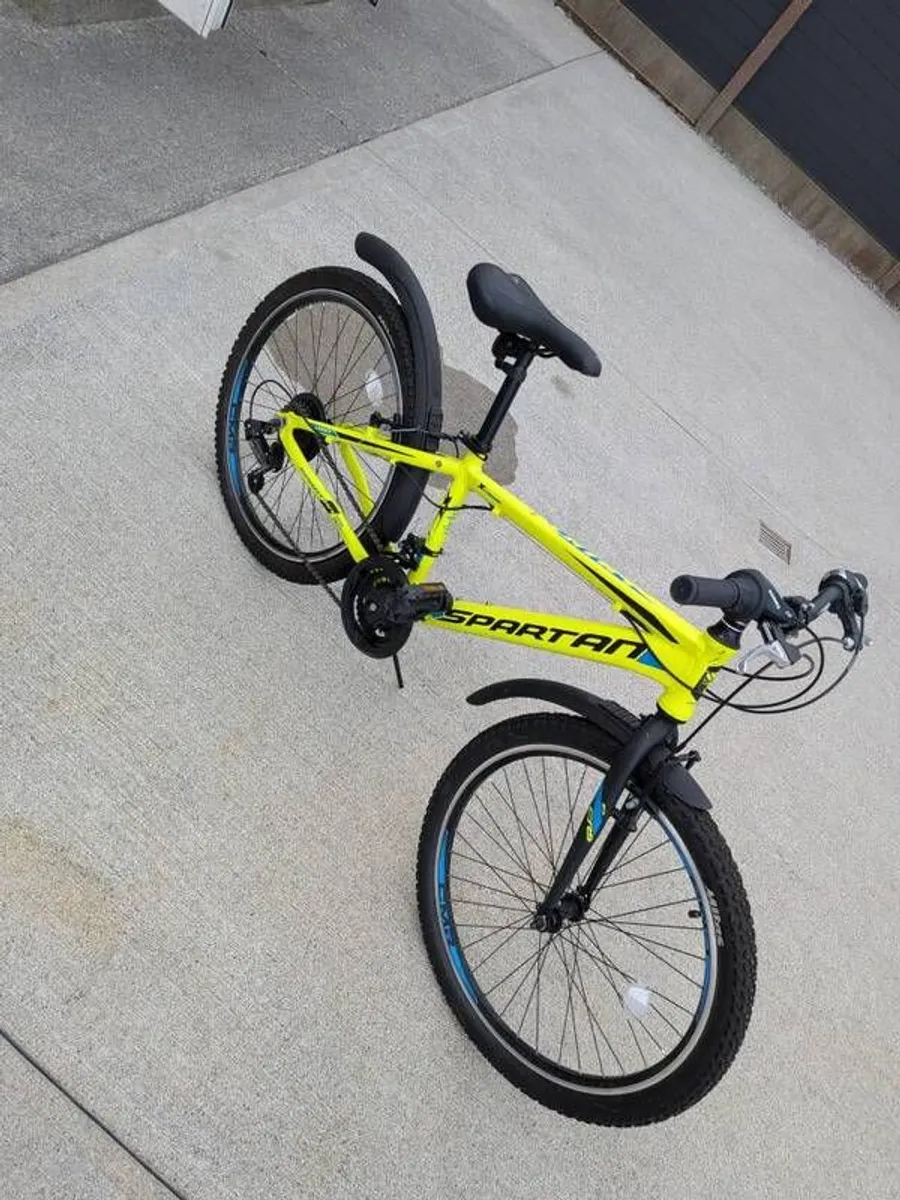 Nearly new yellow mountain bike - Image 1