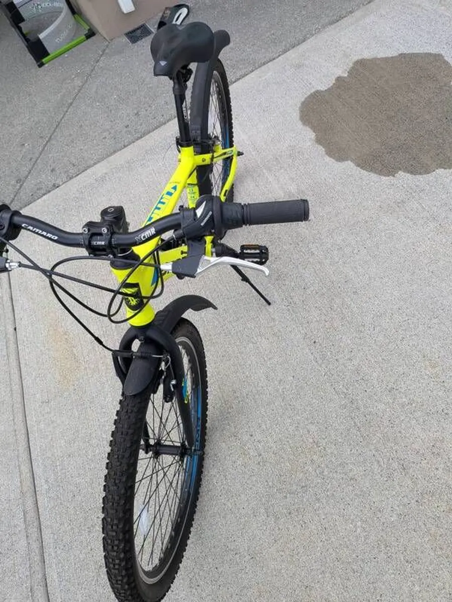 Nearly new yellow mountain bike - Image 2