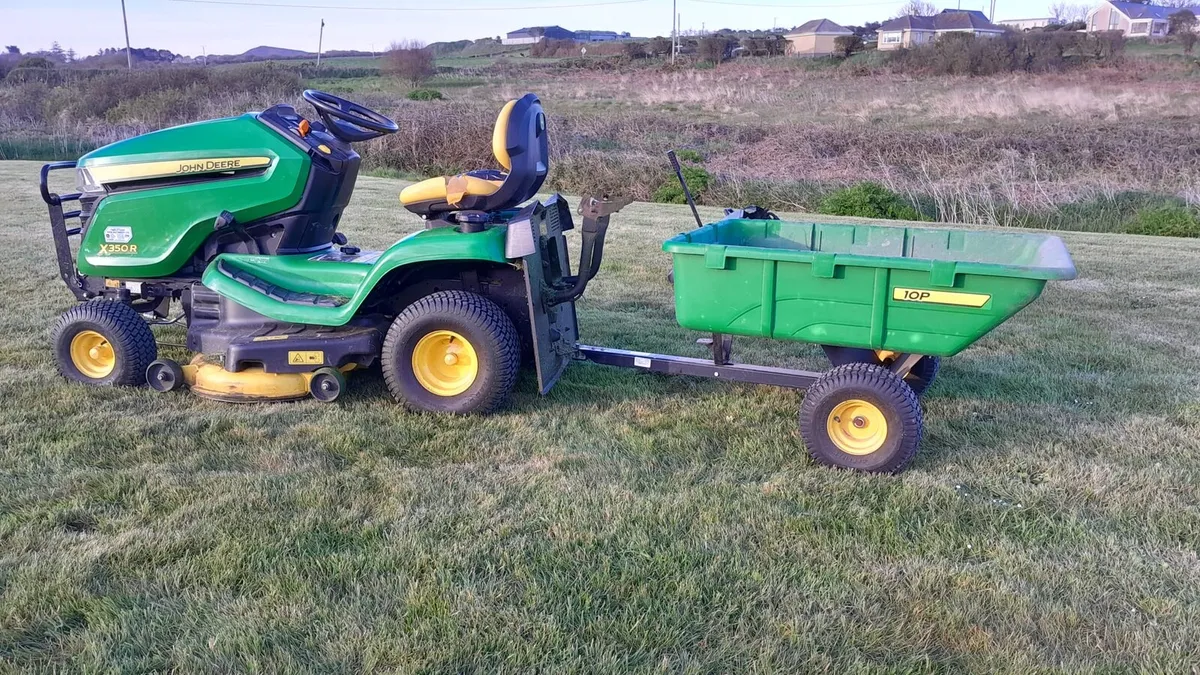 John deere ride on mower - Image 1