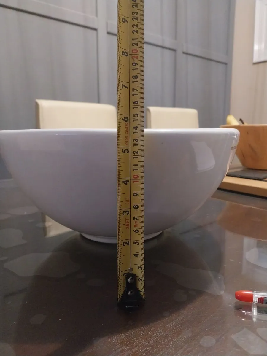 White bowl sink - Image 2