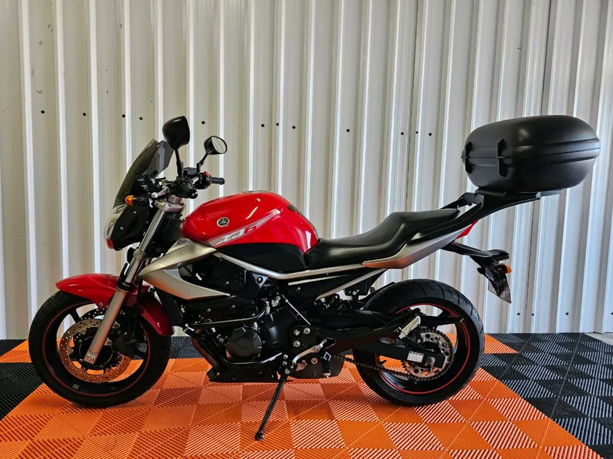 Yamaha XJ6 2010 - Image 1