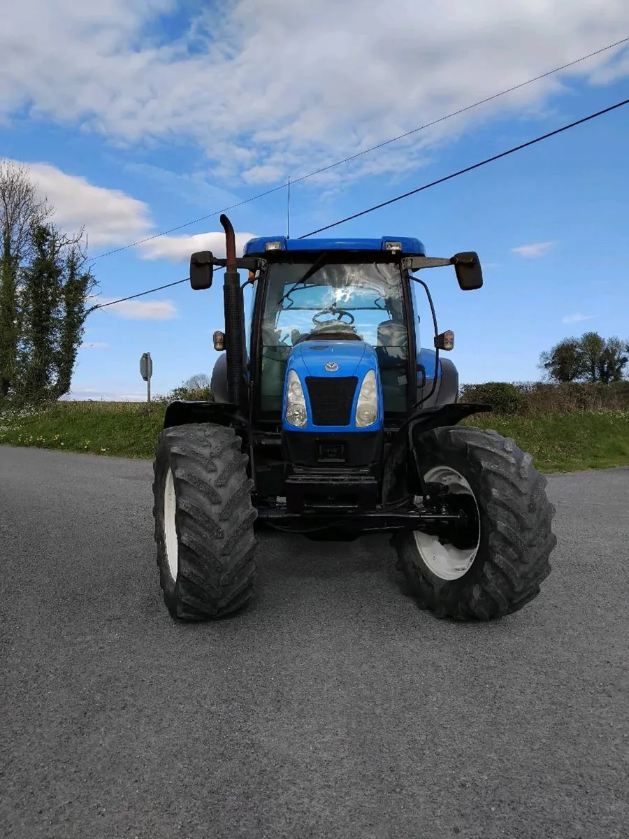 New Holland TS135A - Image 3