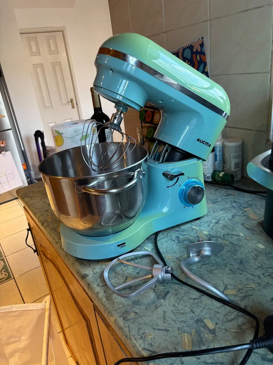 Kitchenaid stand mixer - Image 1