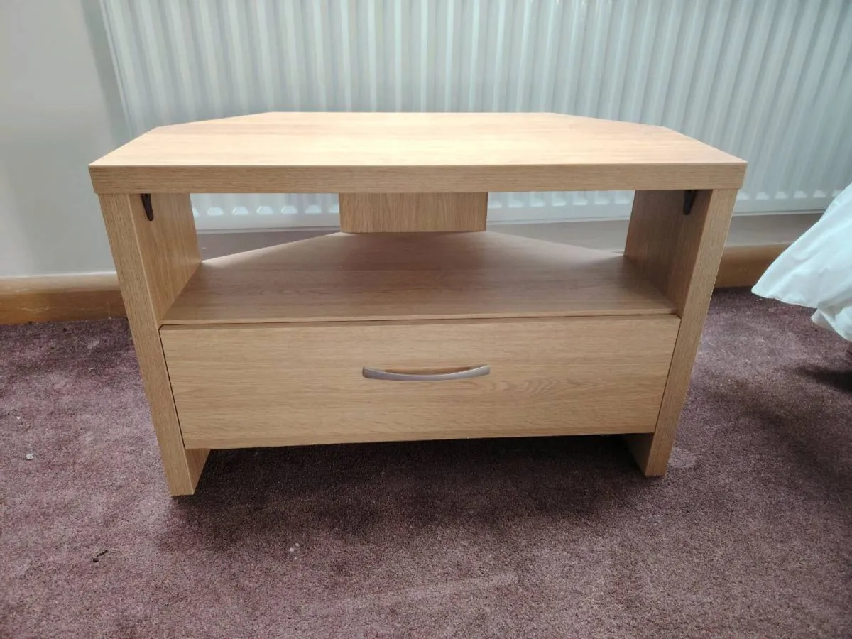 Wooden TV unit - Image 1