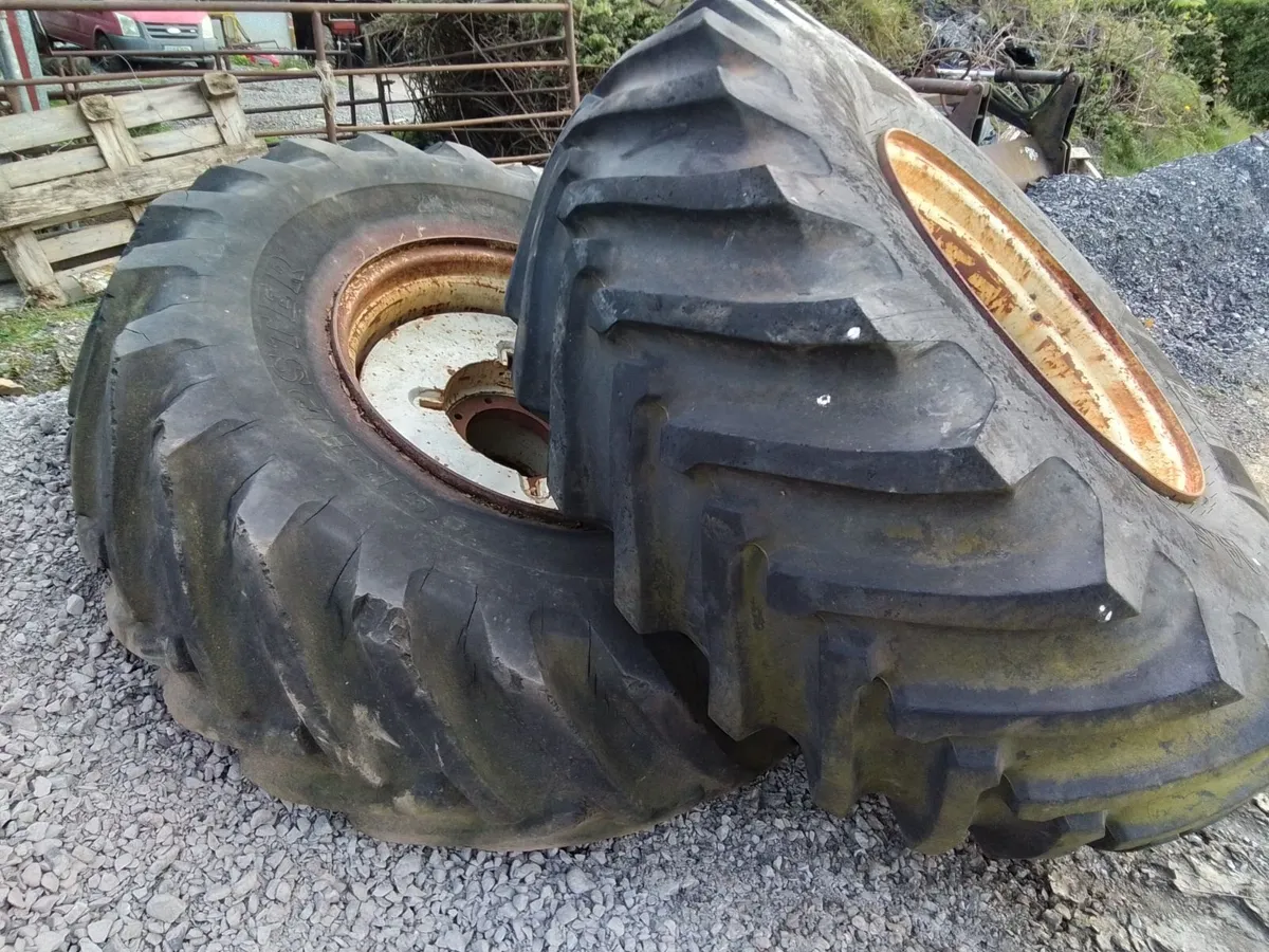 Fiat weighted centre wheels - Image 1