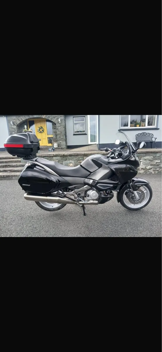 Honda Deauville 700 NT - Image 2