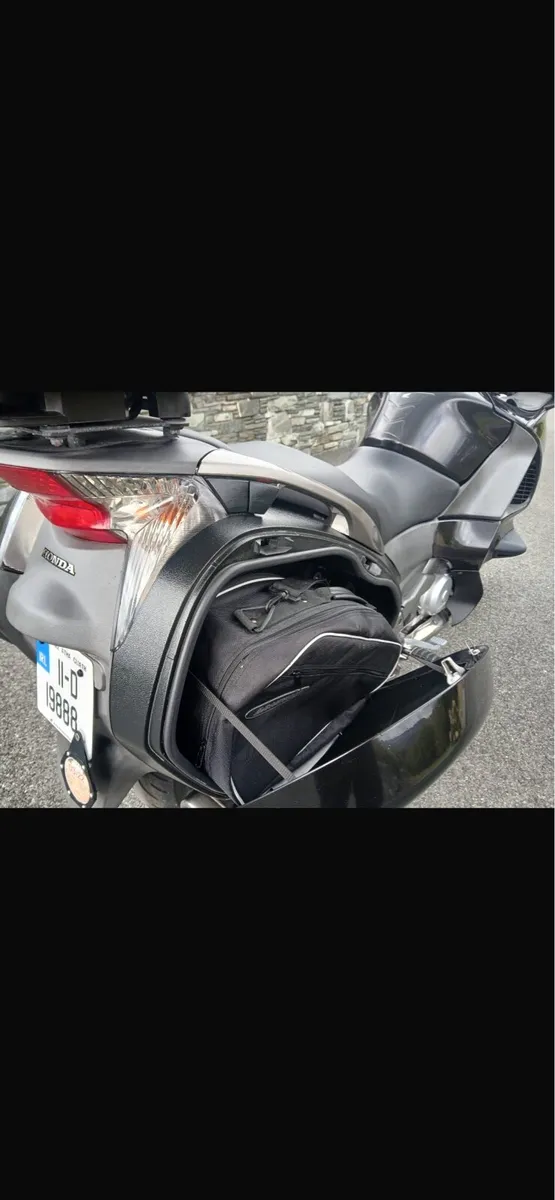 Honda Deauville 700 NT - Image 4