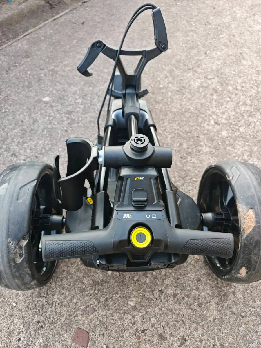 Powakaddy fx1 golf trolley - Image 2