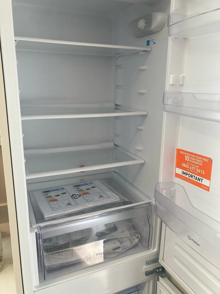 Indesit integrated fridge freezer NEW!!! - Image 4