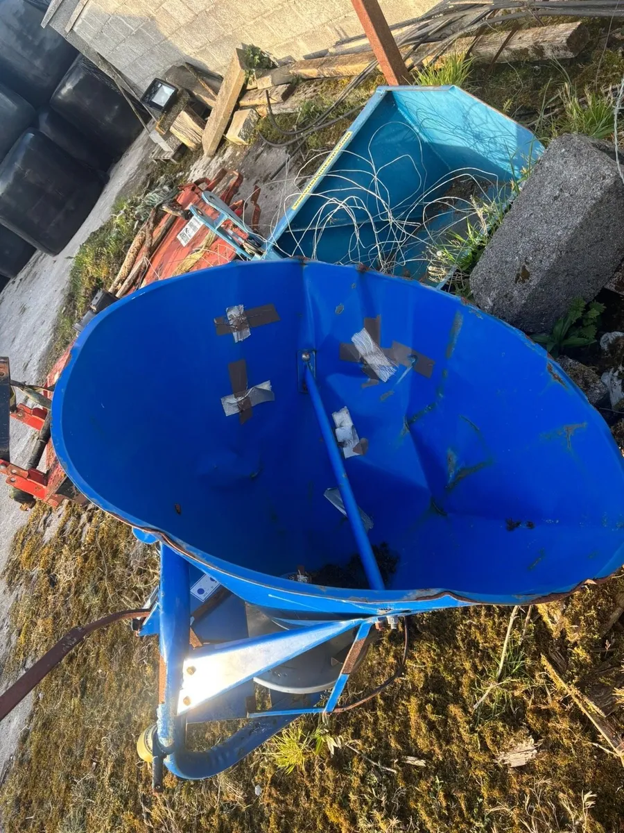 Topper and manure spreder - Image 3