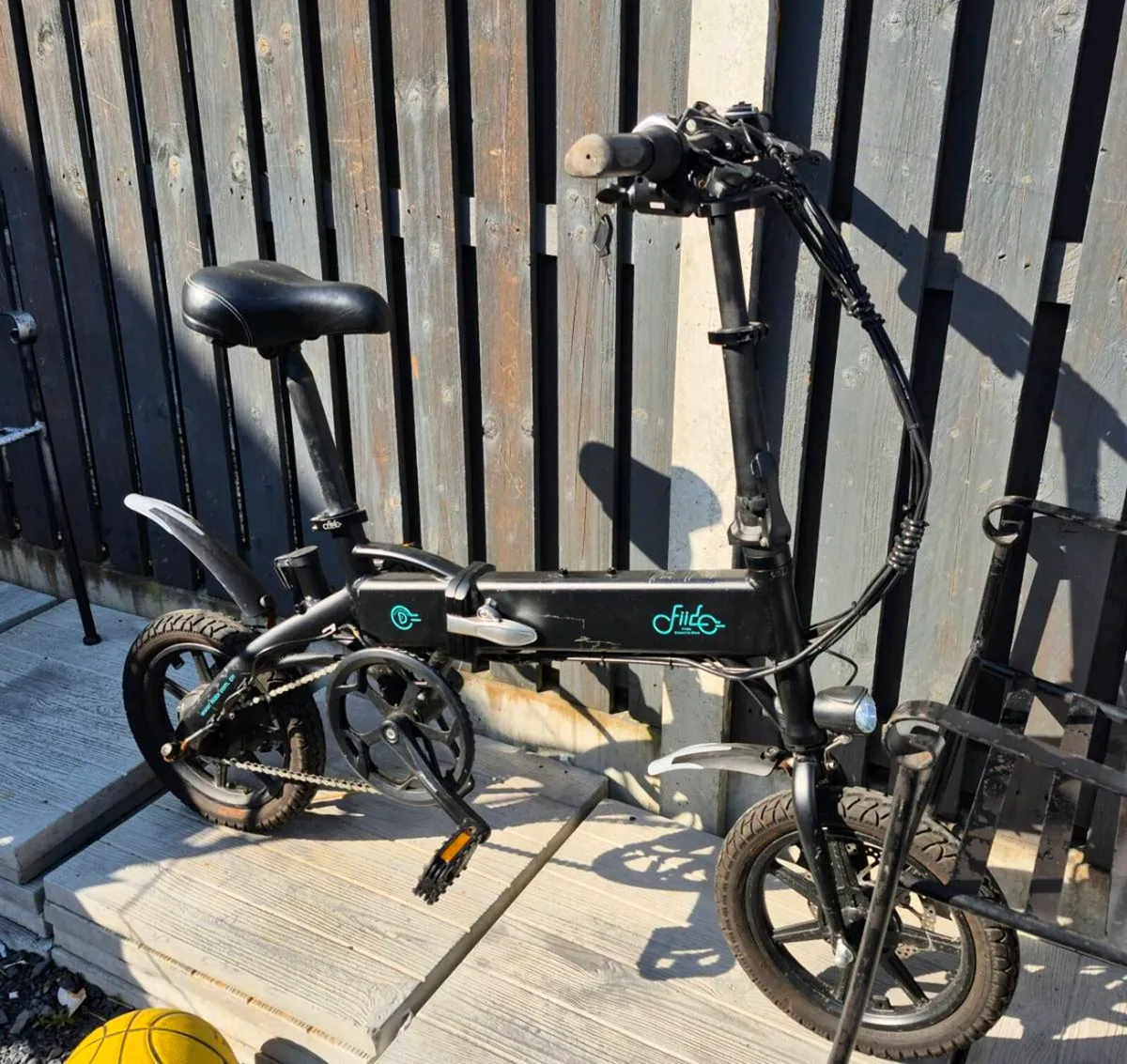 FIIDO D1 MINI FOLDING ELECTRIC BIKE SWITCHES ON PE - Image 4