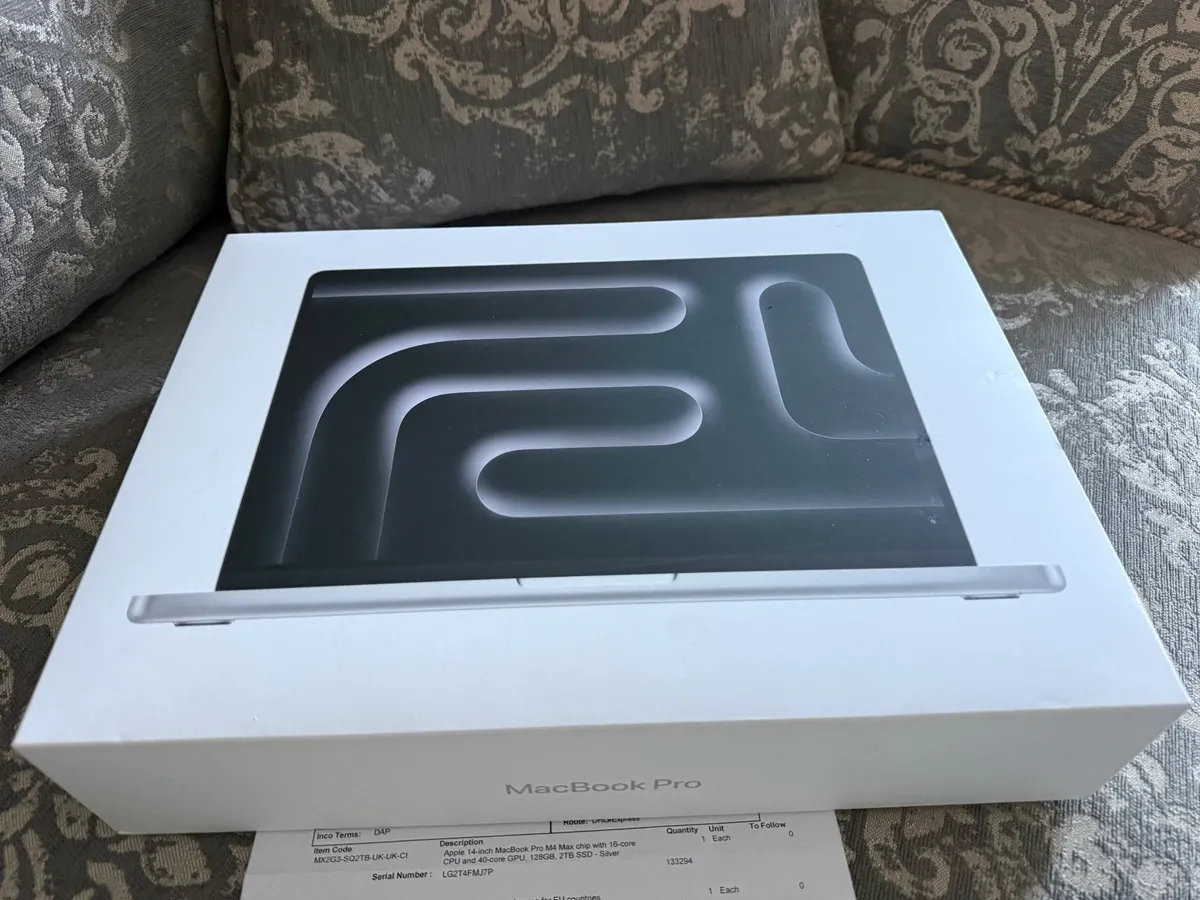 Macbook M4 Max 16C CPU 40C GPU 128GB RAM 2TB SSD - Image 1