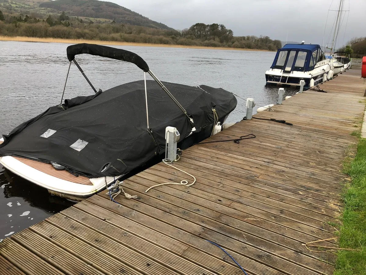 Regal speedboat inboard mercruiser - Image 4