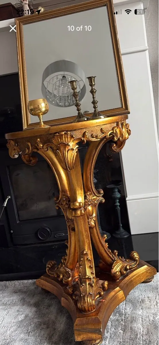 Vintage ornate pedestal table with a glass top ⭐️ - Image 2