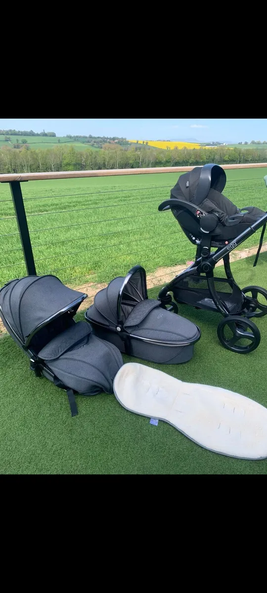Egg Travel system - Image 1