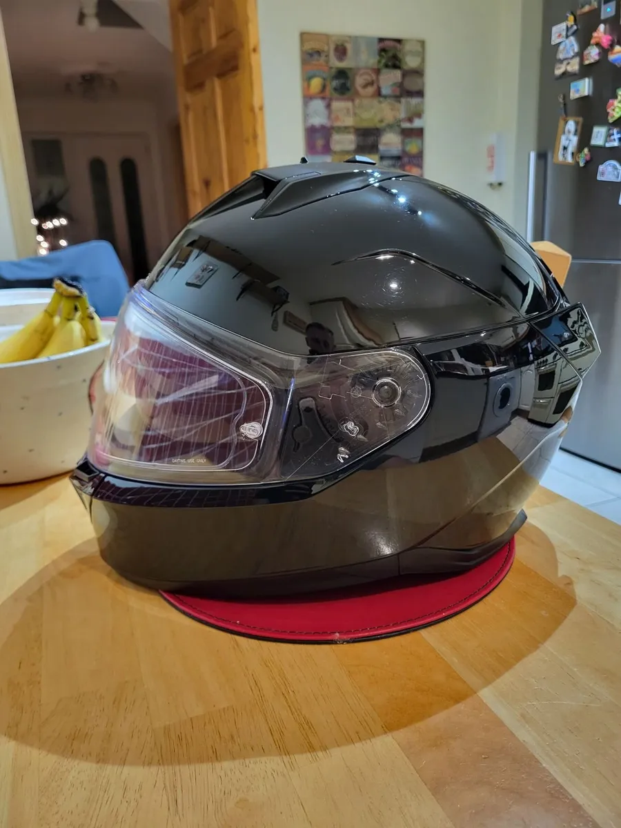 Motorcycle Helmet - Image 4