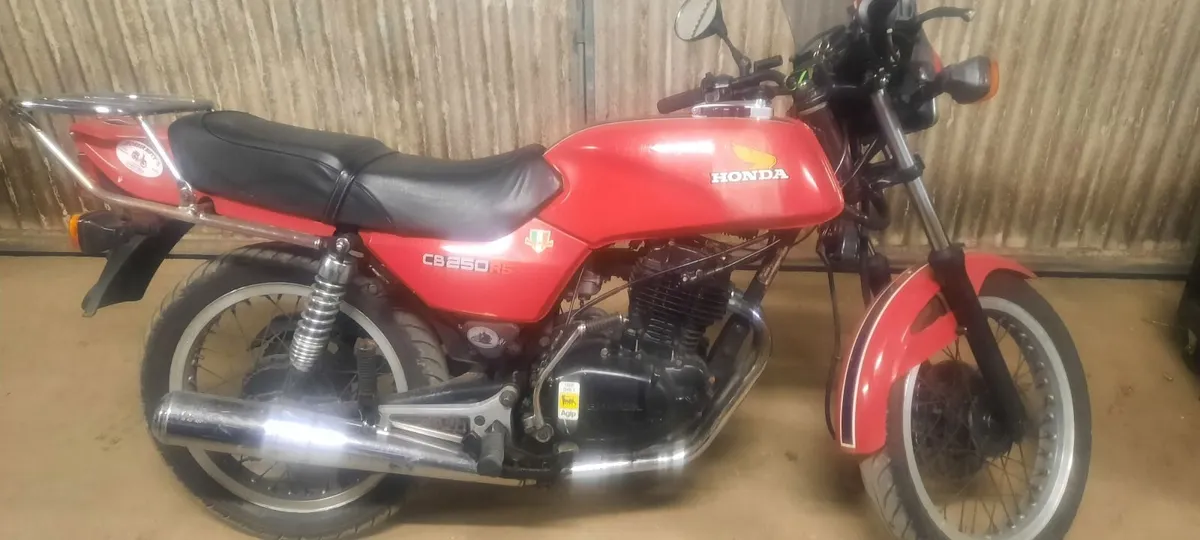 Honda cb250rs - Image 4