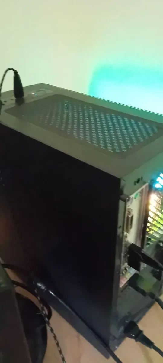 PC , monitor , keyboard and mouse (5 years old) - Image 1