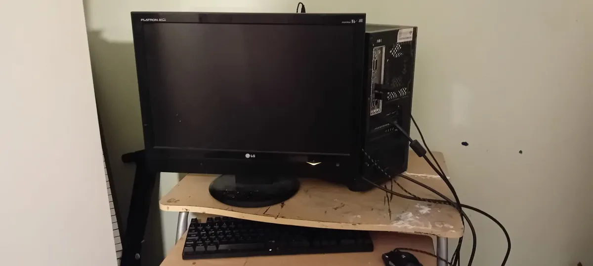 PC , monitor , keyboard and mouse (5 years old) - Image 2