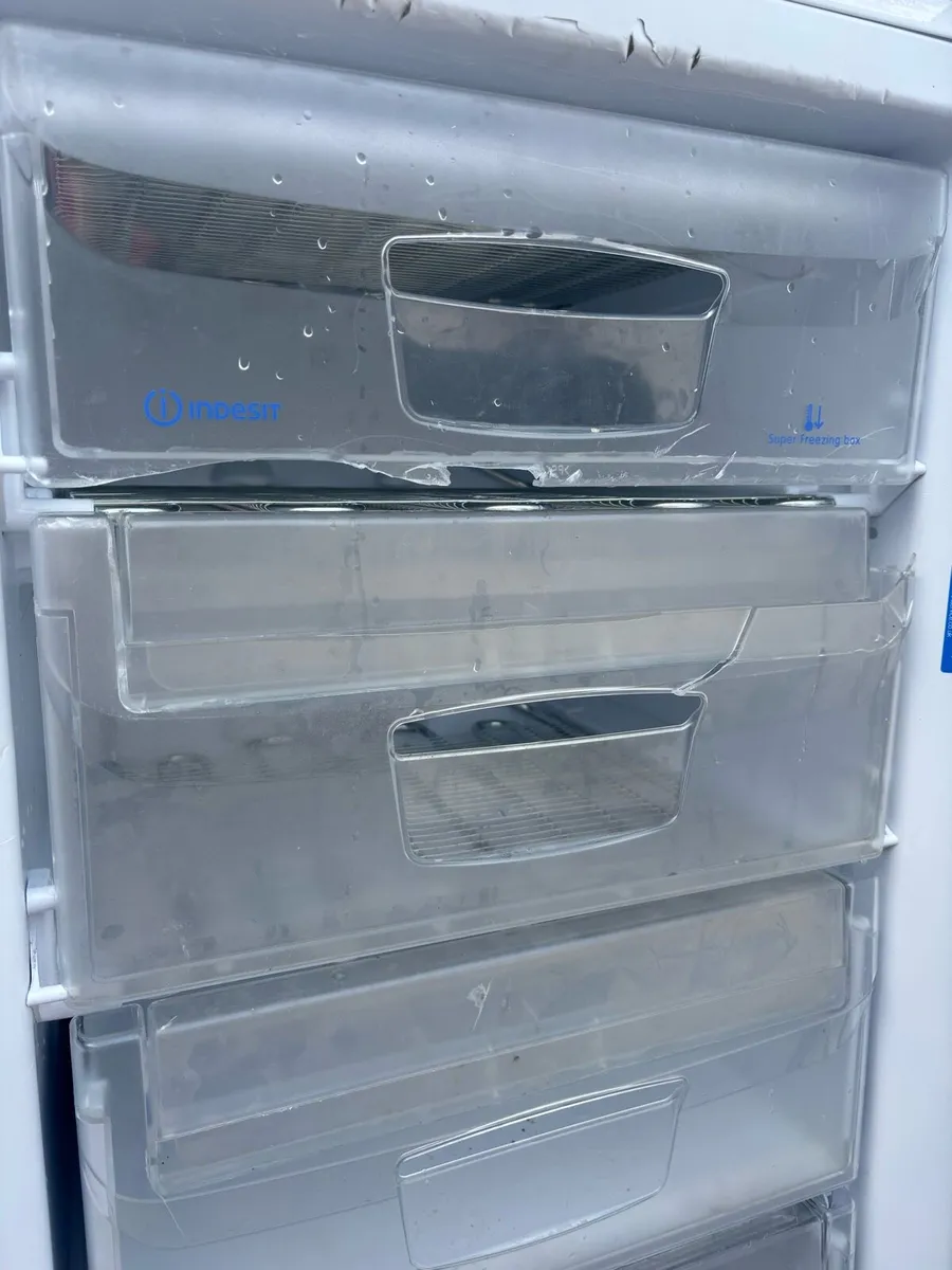 Indesit larder Freezer - Image 4