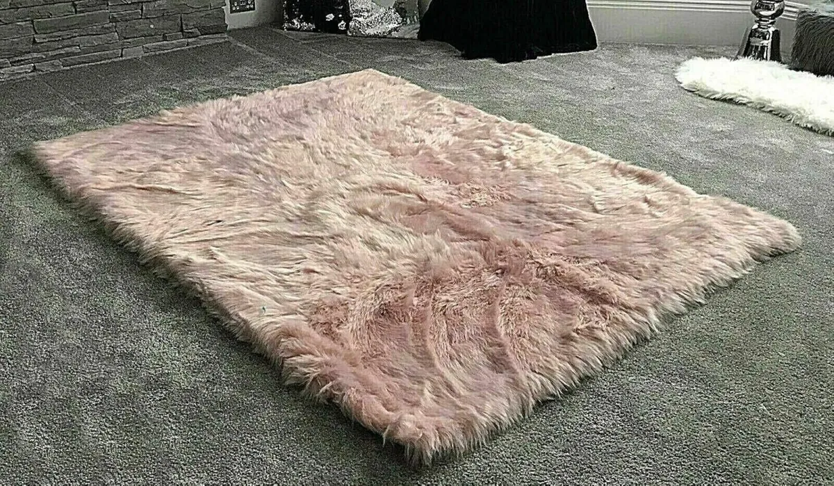 Over Size Super Soft Fluffy Sheepskin PLAIN Faux - Image 1