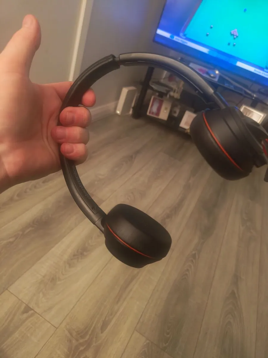 POLT SAVi 8220 OFFICE HEADSET - Image 3