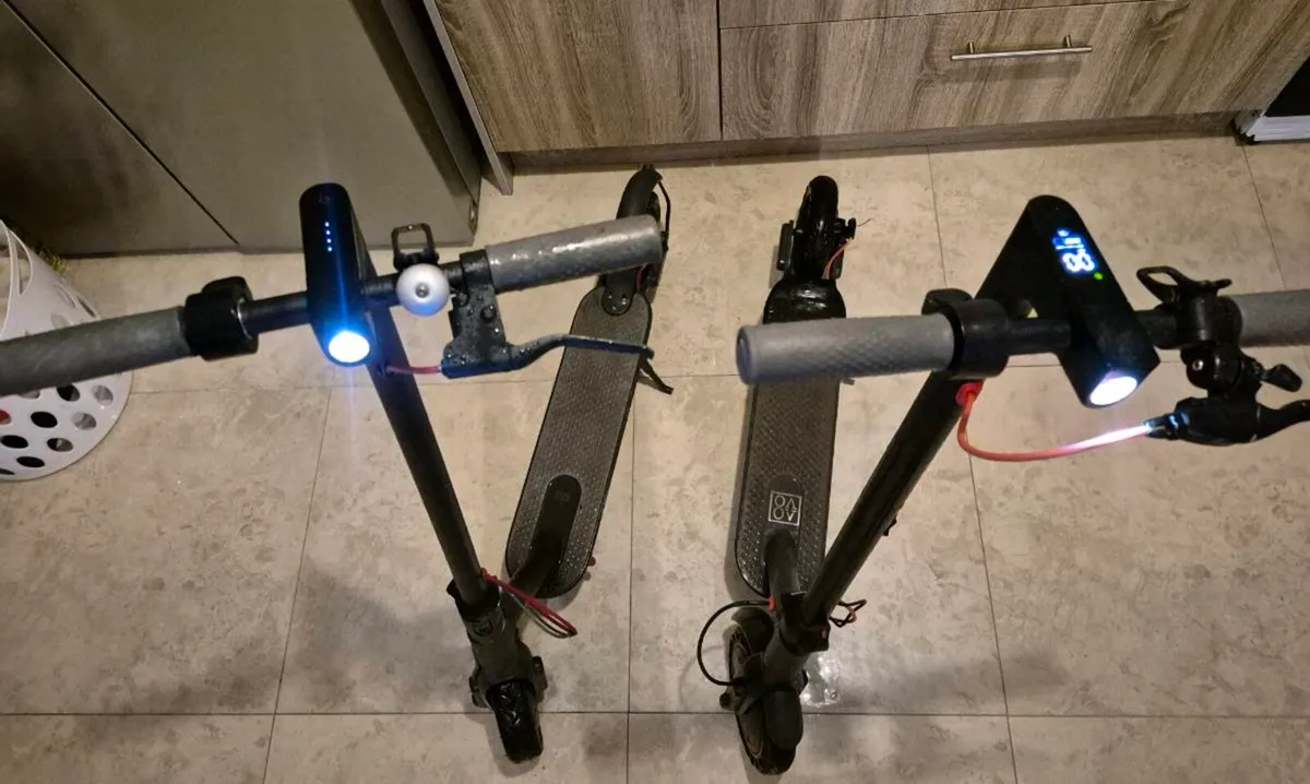 JOB LOT OF 2 ELECTRICALS SCOOTERS WORKING PERFECT - Image 2