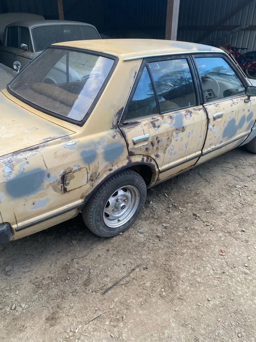 Toyota Carina - Image 4