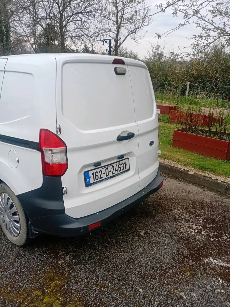 NEW DOE, SERVICE HISTORY - Image 3