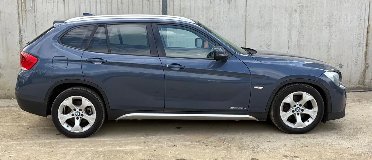 2010 BMW X1 for parts - Image 2