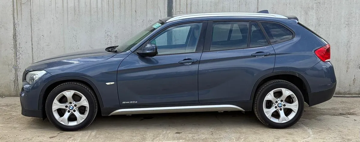 2010 BMW X1 for parts - Image 3