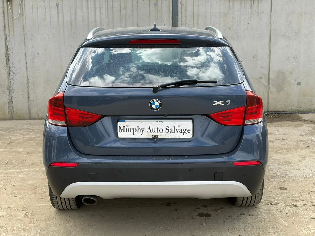 2010 BMW X1 for parts - Image 4