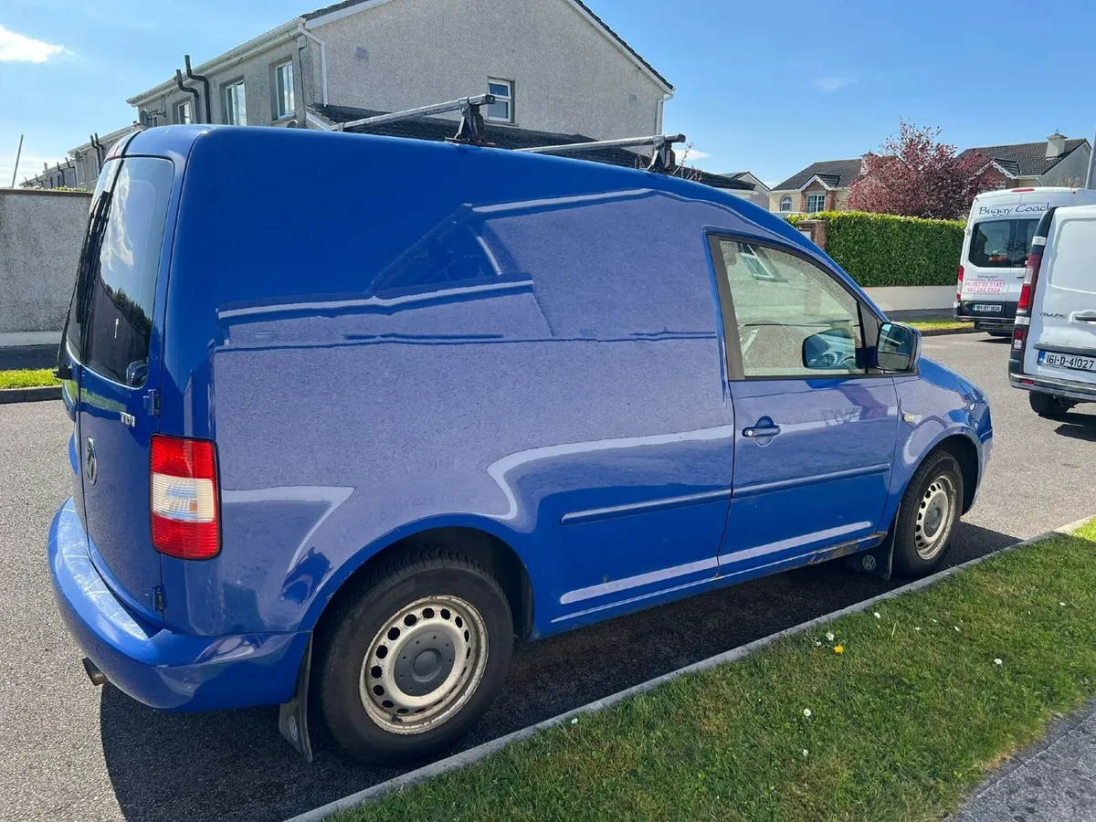 Volkswagen Caddy 2005 - Image 2