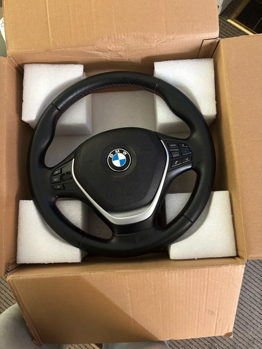 BMW F30 steering wheel - Image 1