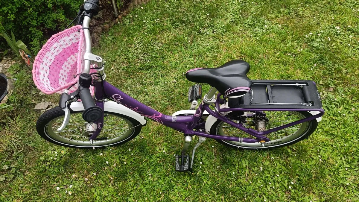 Girls bike 20 inch - Image 2